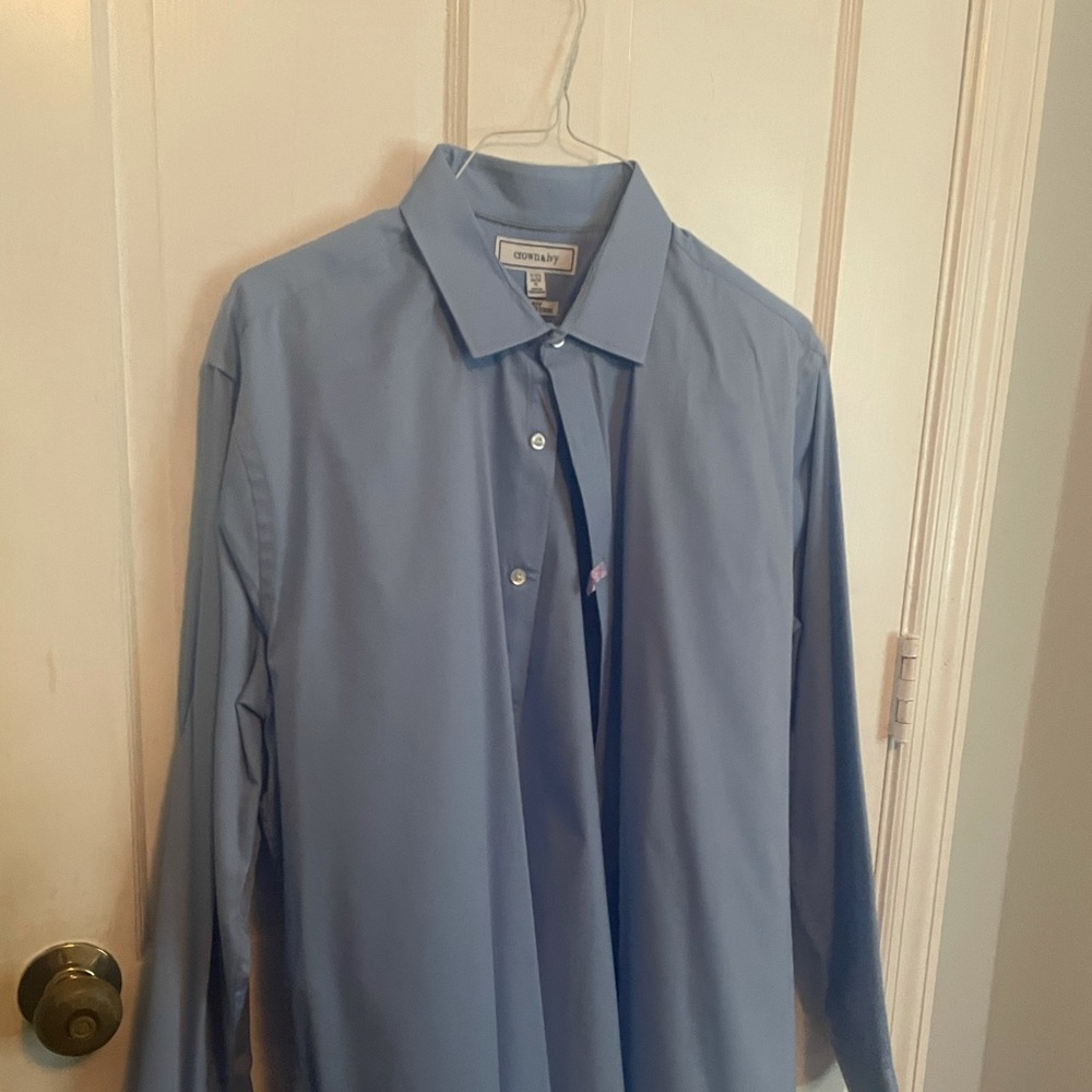 Crown Ivy Button down